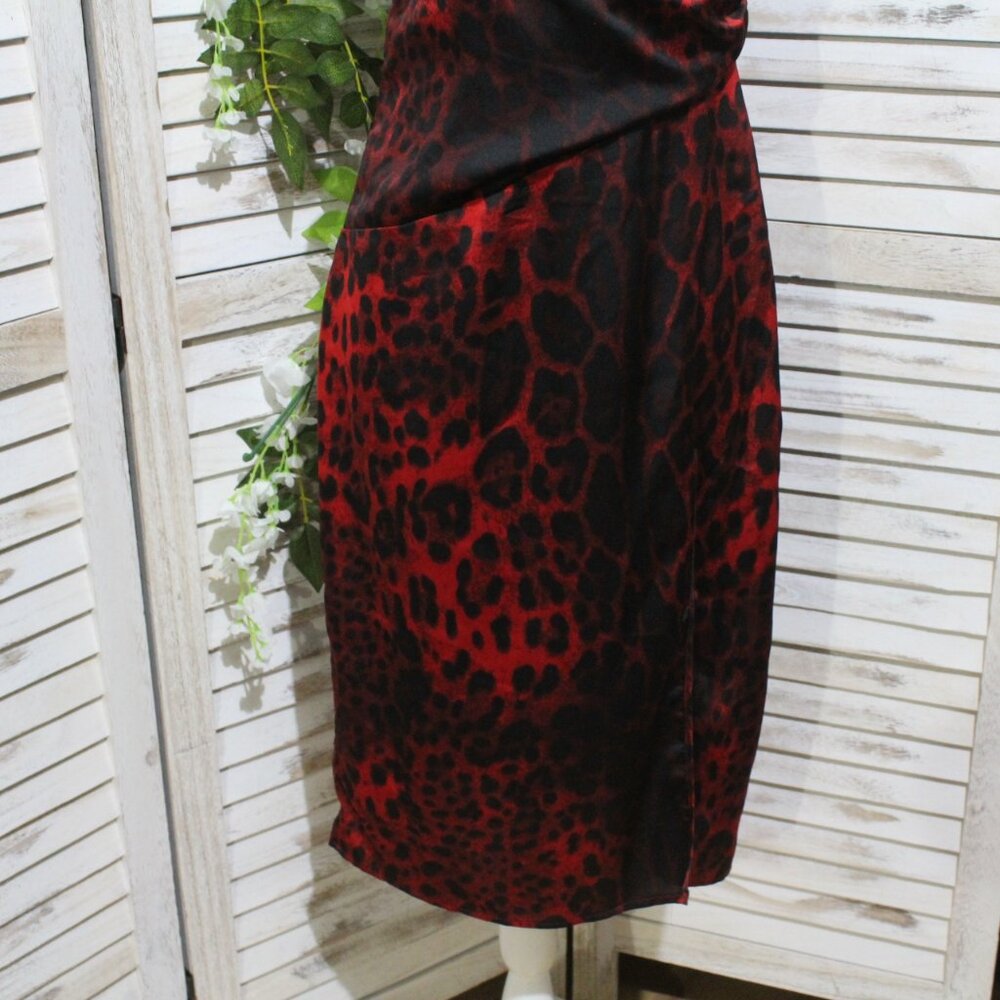 Pretty little thing red/black leopard print slip dress (944) - Picture 2 of 16